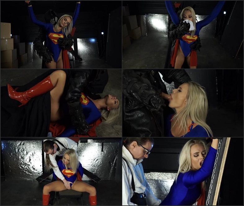 Массовая ебля супергероев в сексуальных фетиш костюмах под музыку 