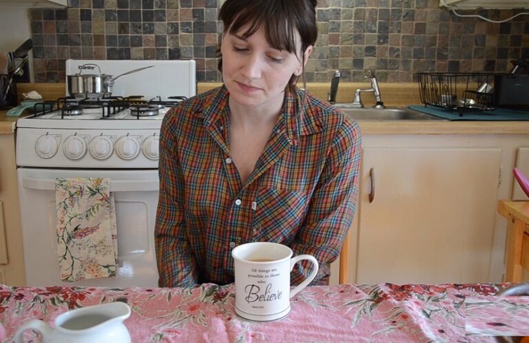 Bettie Bondage – My Religious Mama again talking Me FullHD (1080p/clips4sale.com/2017)