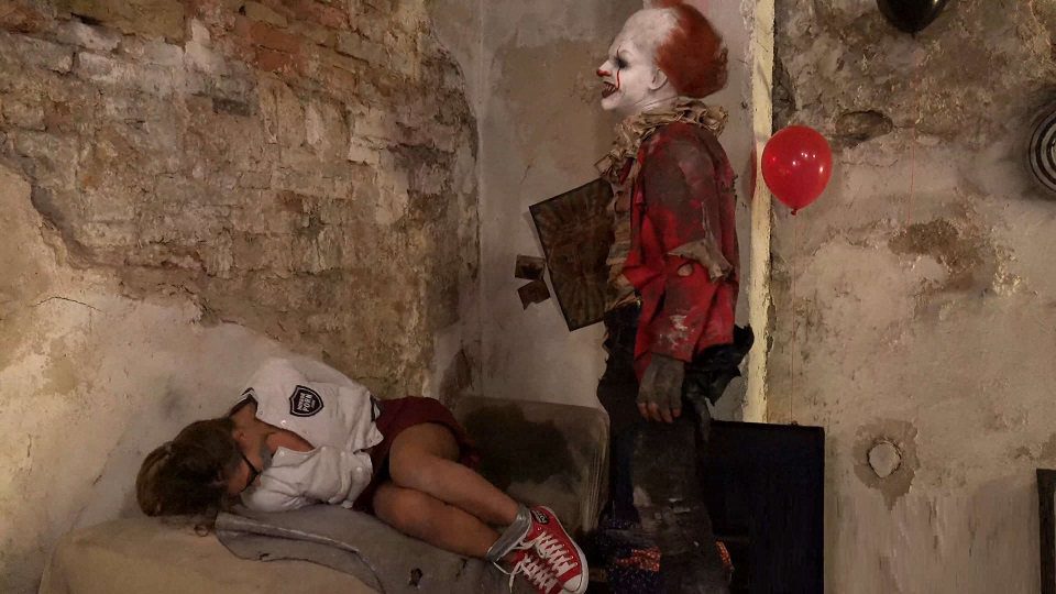 Clown Fucking little Schoolgirl In Sleepy town - IT is here