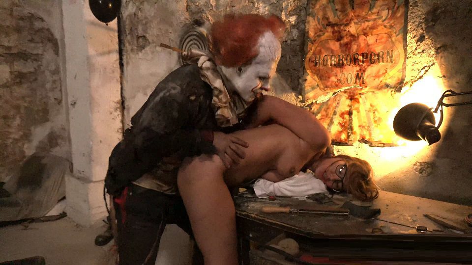 Clown Fucking little Schoolgirl In Sleepy town - IT is here