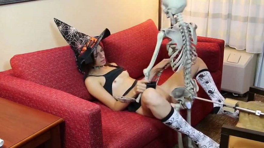  Kristine Kahill - Halloween Treat - Witch and Skeleton - fucking machines SD avi 