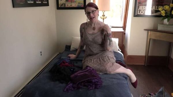 Mom Wears Your Girlfriends Lingerie – Bettie Bondage – Virtual Incest SD mp4