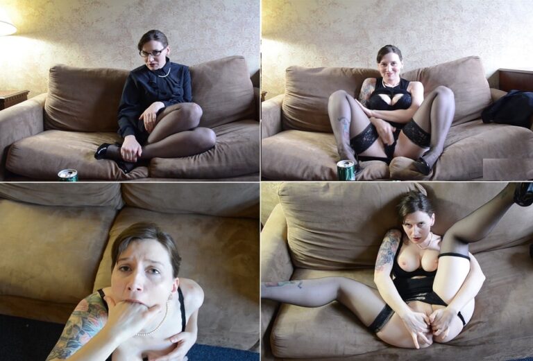 Bettie Bondage – Vaginal Gaping Soccer MILF Gapes and Gags Herself FullHD (studio/27897/1080p/clips4sale.com/2017)