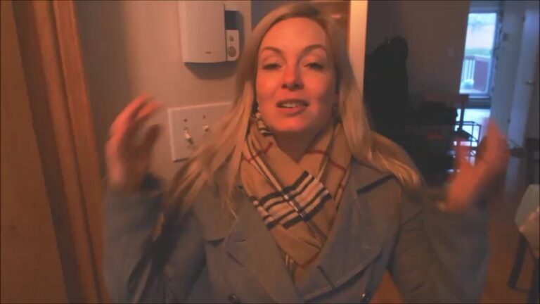 Missbehavin26 – Step Mom and Son roadtrip SD (Canadian/Your Fantasies/manyvids.com/2017)