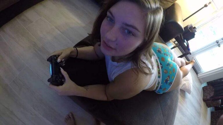 Vivian Taylor – Daddy I want you big dick SD mp4 [Stoney Curtis/Jerry Kovak/Sep 17 2018]