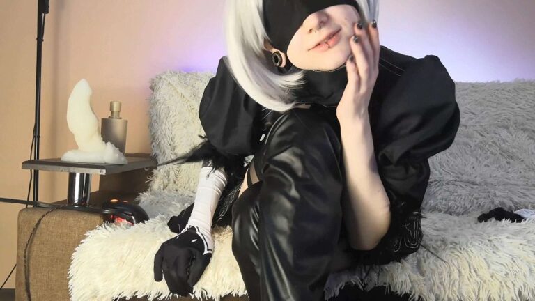 Manyvids Russian Cosplay Porn – gera_gera – 2B play with BadDragon Nier Automata in 4K [2160p/2019]
