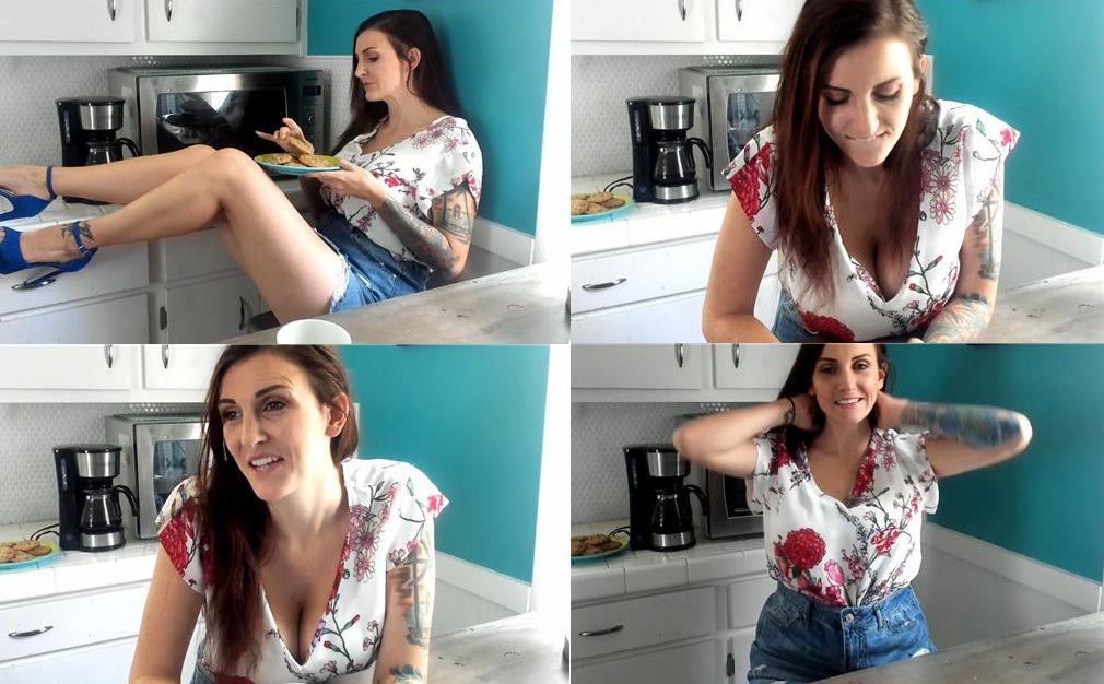 Kelly Payne - Taboo Coffee Chat With Mom Episode 3 FullHD