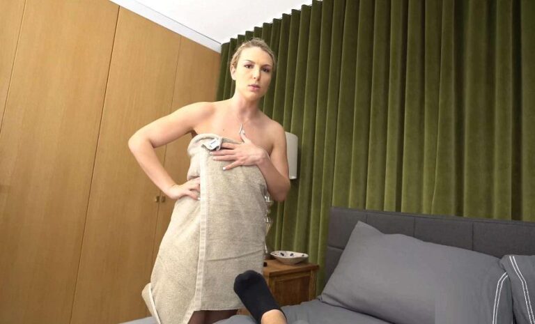 Angry Busty Mom Sucks Off Perverted Son – Cum On Mommy`s Face – Joslyn Jane 4k Porn