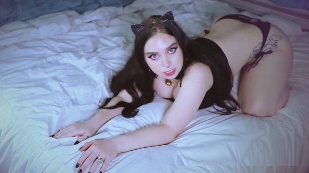 Valyrie Lux – Kitten Wants Cum Neko Catgirl Blowjob Bj FullHD 1080p