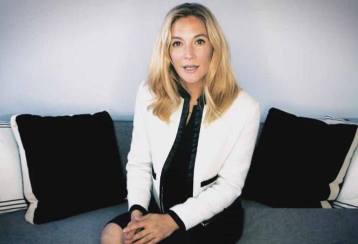 Virtual Porn Mona Wales – Your Mom Wants You HD 720p