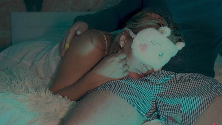 I wake up my Stepmom from her nap – OlxRedFox 4K 2160p