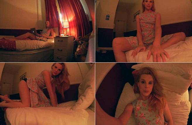 Upskirt Aunt Wants You – Ariel Anderssen FullHD 1080p
